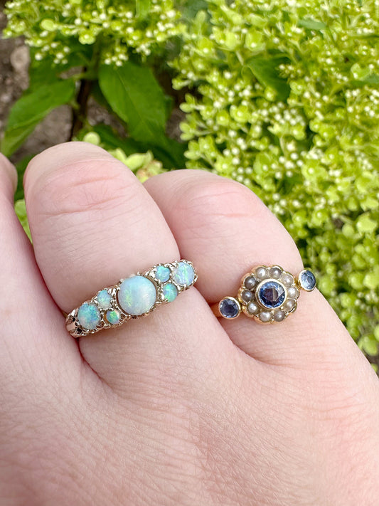 Violet 18ct Edwardian Sapphire Ring