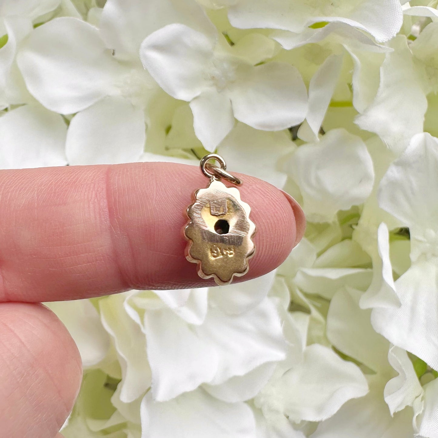 Alba Victorian Starburst Sapphire Charm