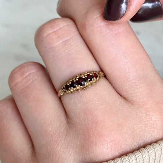 Vera Garnet Ring