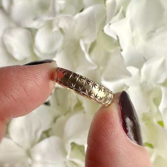 Demie 9k Star Band Ring