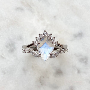 
                  
                    Load image into Gallery viewer, Ivy Rainbow Moonstone Ring
                  
                