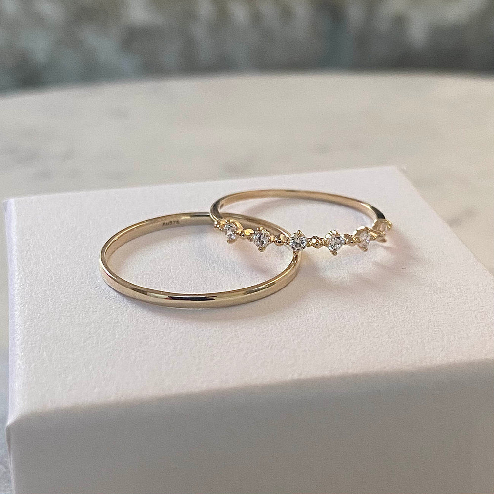 
                  
                    Load image into Gallery viewer, Snowdrop 14K Gold Ring
                  
                